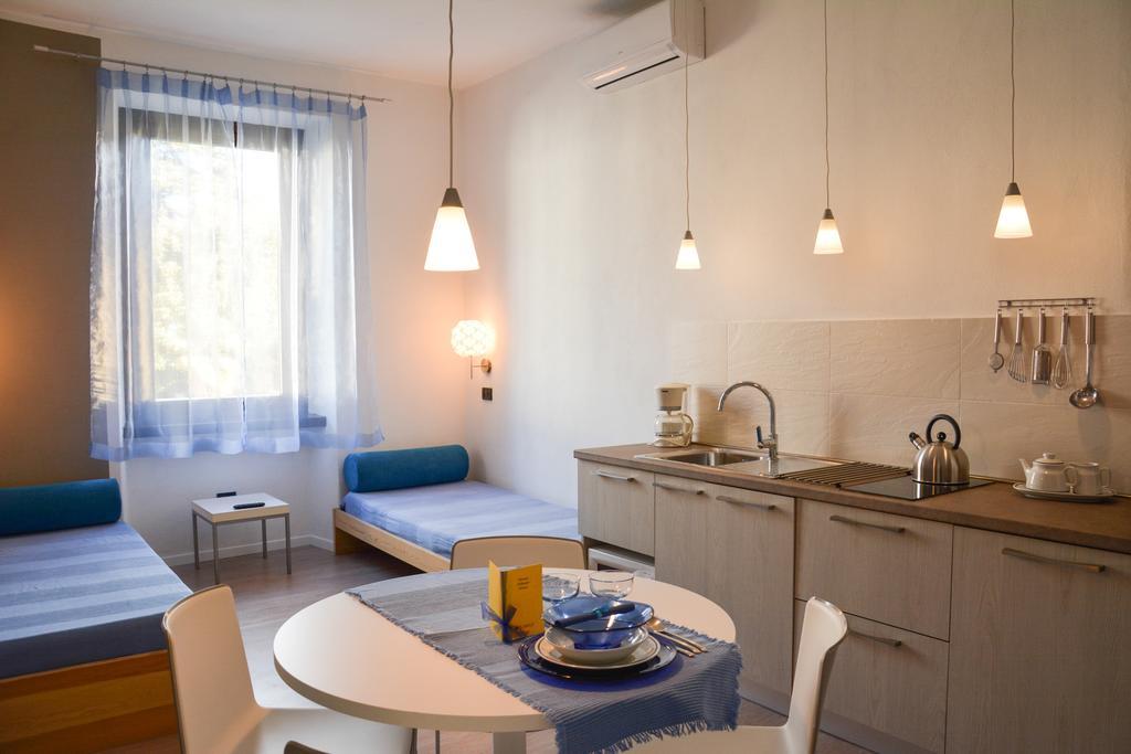 Sembenini Palace Riva del Garda Kültér fotó