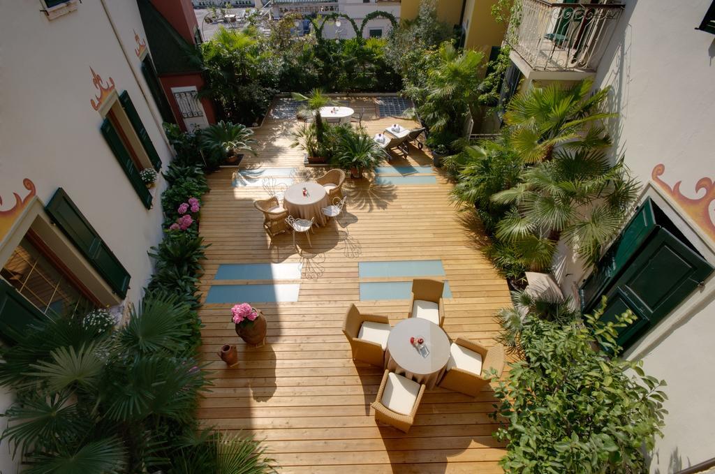 Sembenini Palace Riva del Garda Kültér fotó
