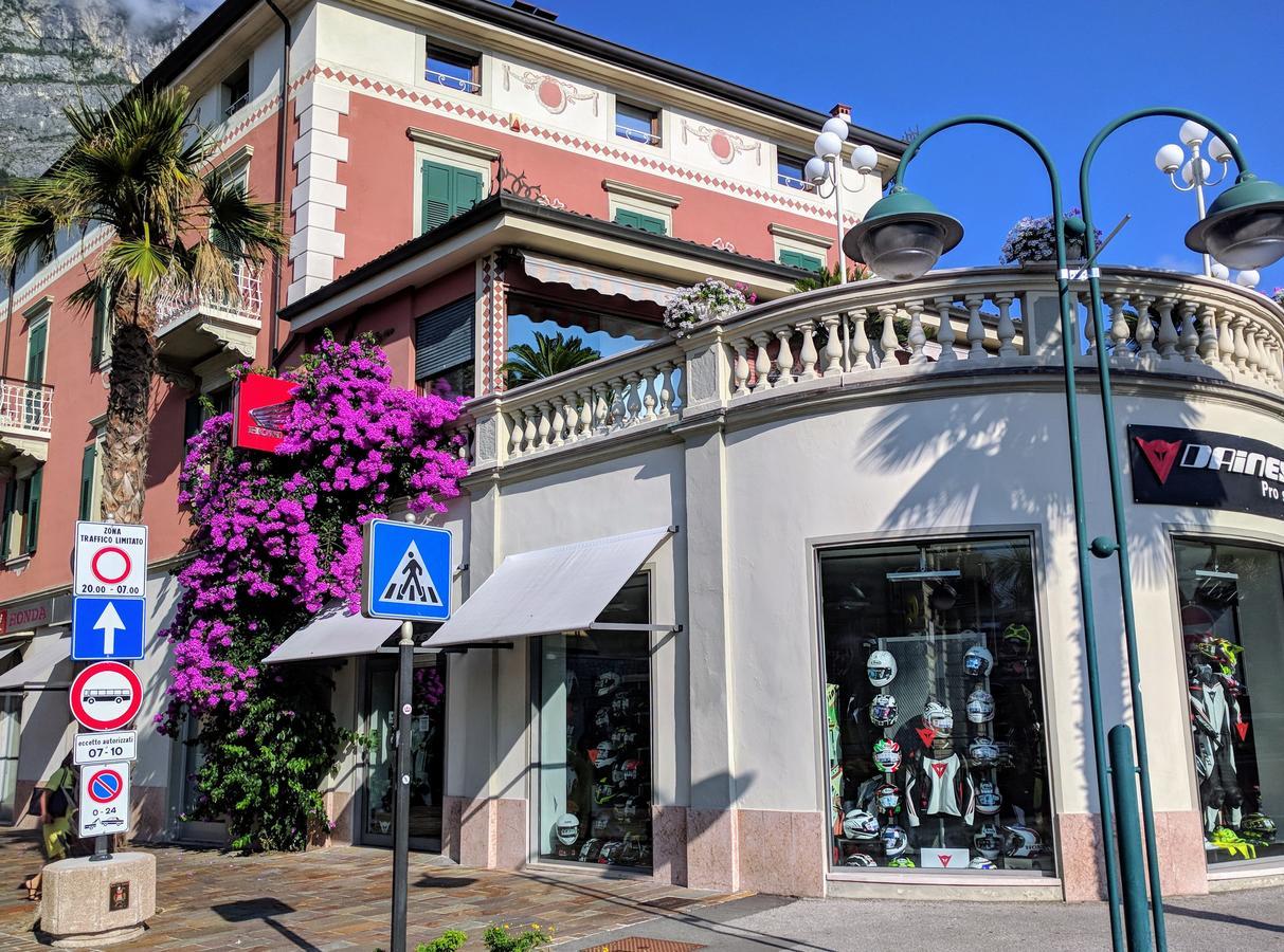 Sembenini Palace Riva del Garda Kültér fotó