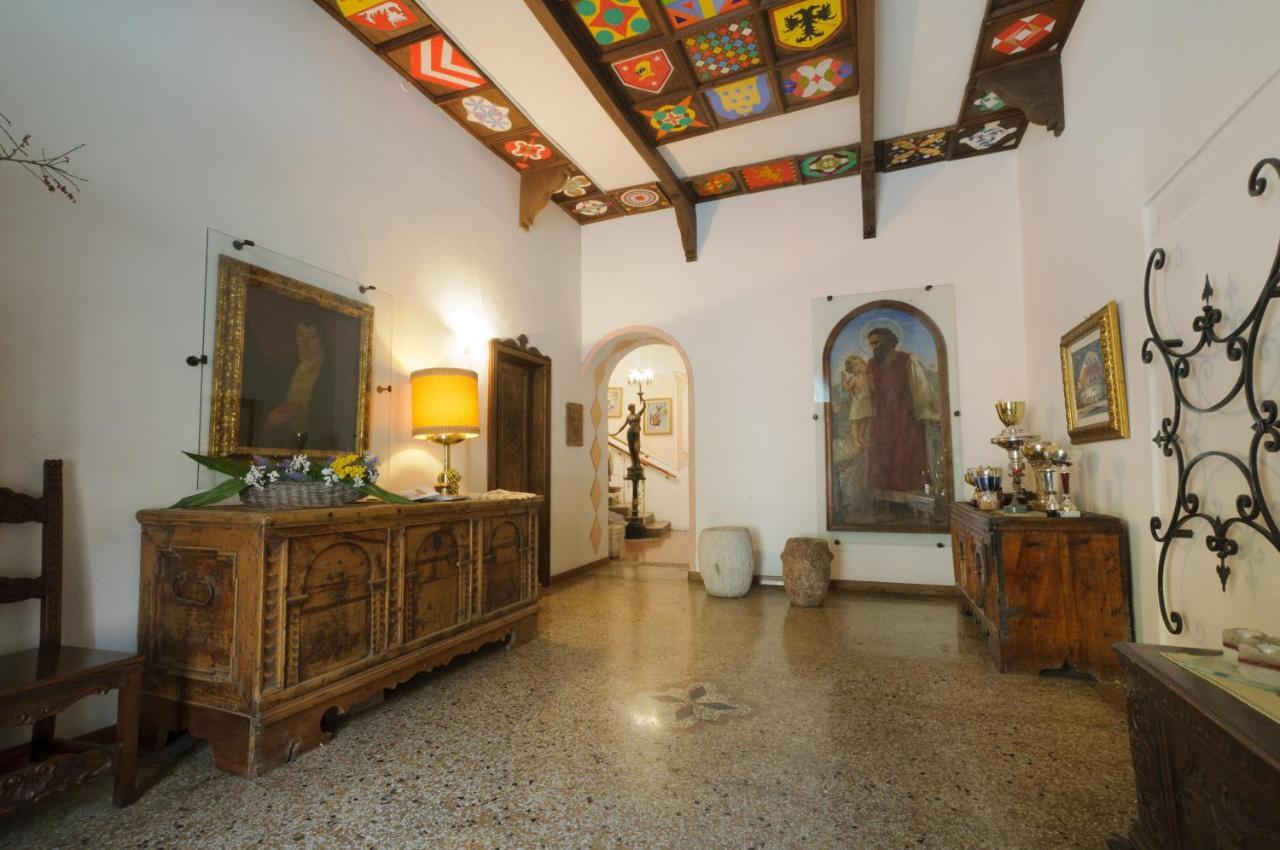 Sembenini Palace Riva del Garda Kültér fotó